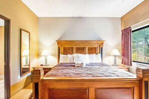 Iron/ironing board, Internet, bed sheets - Family-Friendly Chula Vista Condo w/ Bonus Perks (Wisconsin Dells)