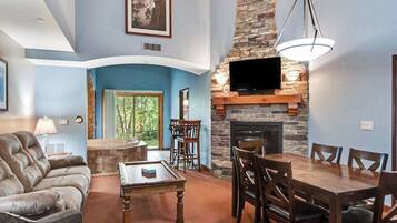 TV, fireplace, offices