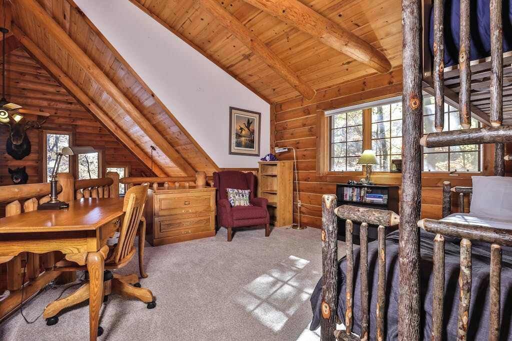 Desk, iron/ironing board, travel cot, WiFi