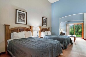 Iron/ironing board, Internet, bed sheets - Inviting ground-floor condo with fireplace, patios, AC, & jetted tub (Wisconsin Dells)
