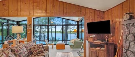 TV, fireplace, offices