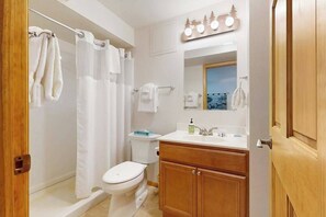Shower, towels - Lovely, family-friendly home w/ a patio, balcony, forest views, & river access (Eagle River)