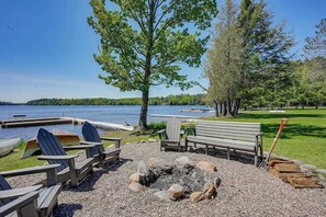 Property grounds - Lakefront lodge with private dock, firepit, deck & sunset views (Eagle River)