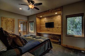 Iron/ironing board, travel crib, WiFi, bed sheets