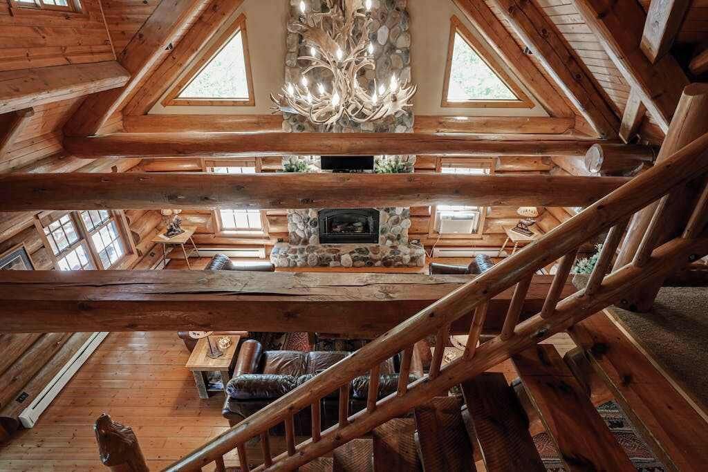 Secluded Waterfront Log Cabin With Game Room, Dock, Fire Pit & Deck - Eagle River, WI