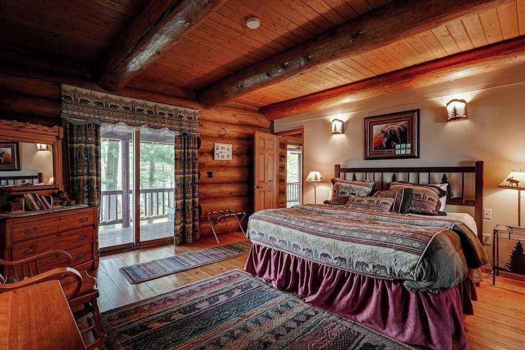 Travel crib, WiFi, bed sheets