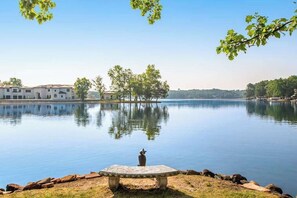 Property grounds - Inviting lakefront condo - amazing views, beach access, fireplace, dock, AC, W/D (Wisconsin Dells)