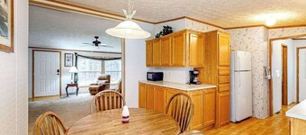 Cozy, dog-friendly home with on-site snowmobile/ATV trails & firepit