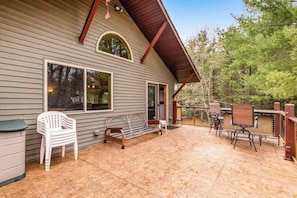 Terrace/patio - Riverfront home with private dock, kayaks, views, firepit, cornhole & foosball (Eagle River)