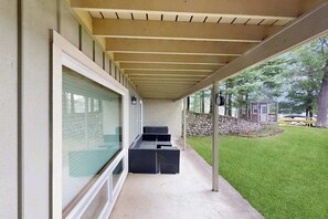 Terrace/patio - Charming Lakefront home w/ dock, gas grill, fire pit, on ATV/Snowmobile trail (Arbor Vitae)
