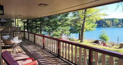 Charming Lakefront home w/ dock, gas grill, fire pit, on ATV/Snowmobile trail