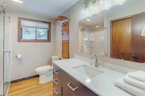 Shower, towels - Waterfront home in great location with private dock, firepit & deck (Mercer)