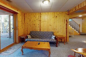 TV, fireplace, DVD player, offices