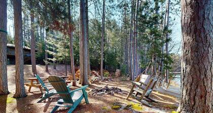 Lakefront, dog-friendly home w/ private dock ,fire pit & a beautiful lakeview!