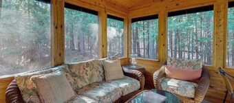Lakefront, dog-friendly home w/ private dock ,fire pit & a beautiful lakeview!