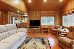 TV, DVD player, offices - Dog-friendly lakefront property with dock, boat lift, firepit & hot tub (Three Lakes)