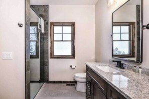 Shower, hair dryer, towels - Two dog-friendly lakefront homes with docks, kayaks, rowboat, firepits & beach (St. Germain)
