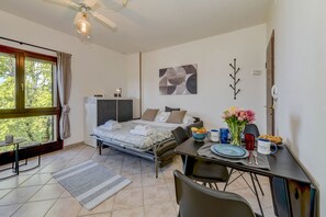 Iron/ironing board, free WiFi, bed sheets - MGH - My Lakeview Escape (Peschiera del Garda)