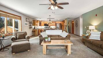 TV, fireplace, offices