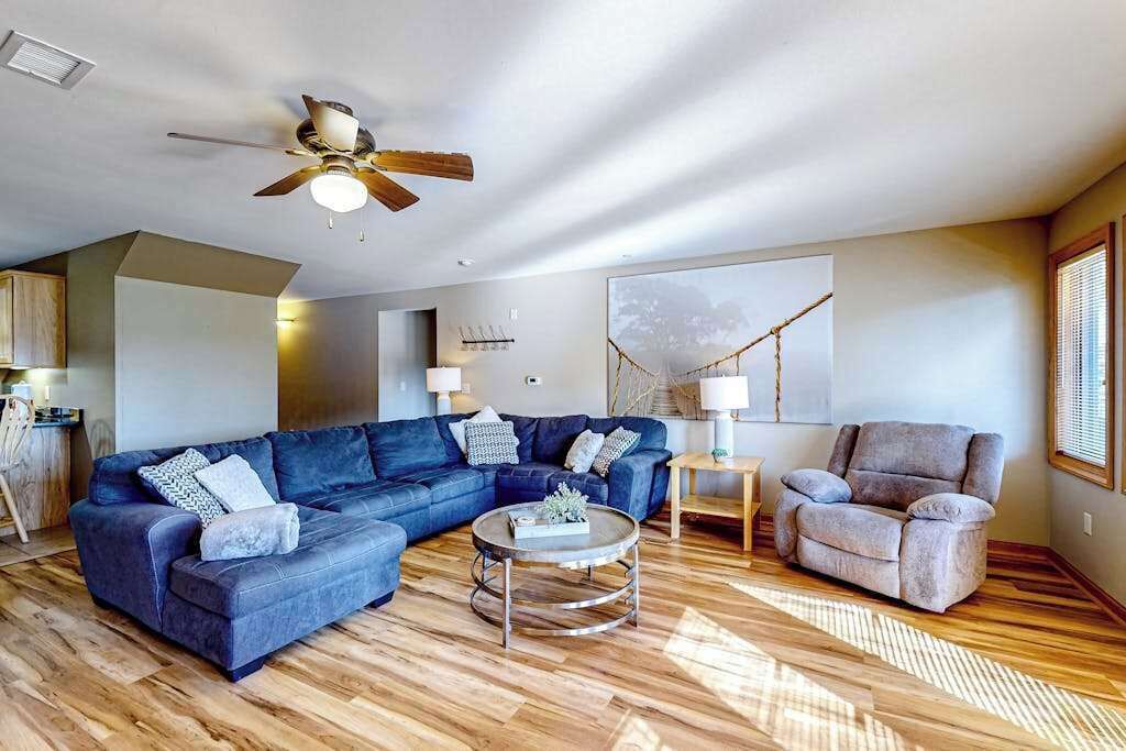 TV, fireplace, offices