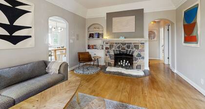 Dog-friendly downtown home with hot tub & deck