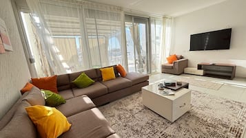 Chalet, 3 kamar tidur, pemandangan laguna | Area keluarga | TV layar datar