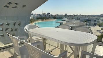 Chalet, 3 Bedrooms, Lagoon View | Outdoor dining