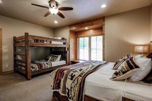 Iron/ironing board, travel cot, WiFi, bed sheets - Luxury lakefront home with high-speed WiFi, dock, private beach, & theater room (Eagle River)