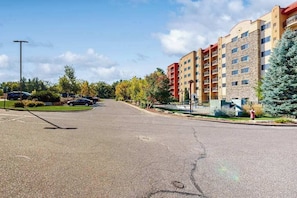 Property grounds - Chula Vista condo w/ whirlpool, fireplace, central AC & playground (Wisconsin Dells)