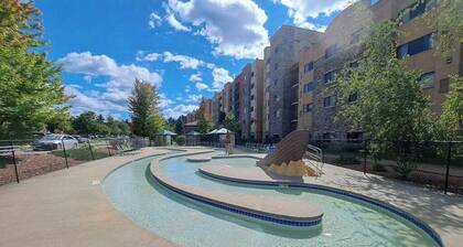 Ideally located condo with scenic balcony, on-site golf, & central AC