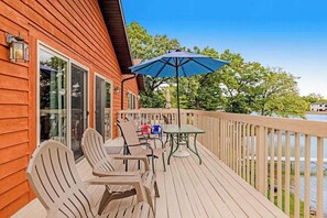 Terrace/patio - Lakefront Condo | Dog-Friendly + Beach Access (Wisconsin Dells)