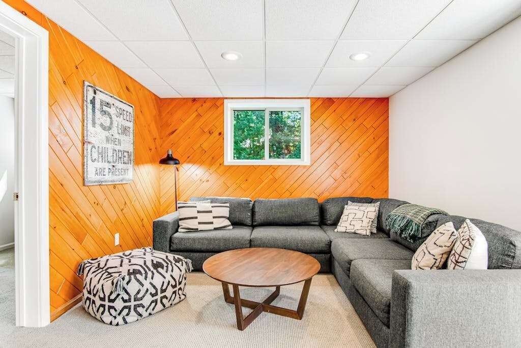 TV, offices