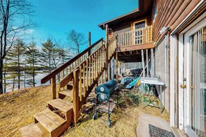 Terrace/patio - Quiet lakefront home with dock, canoe, & sunroom - dog-friendly (Lac Du Flambeau)