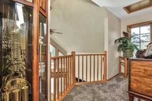 Interior - 3-story townhome with dock access on Duck Lake, fireplaces, WiFi (Eagle River)