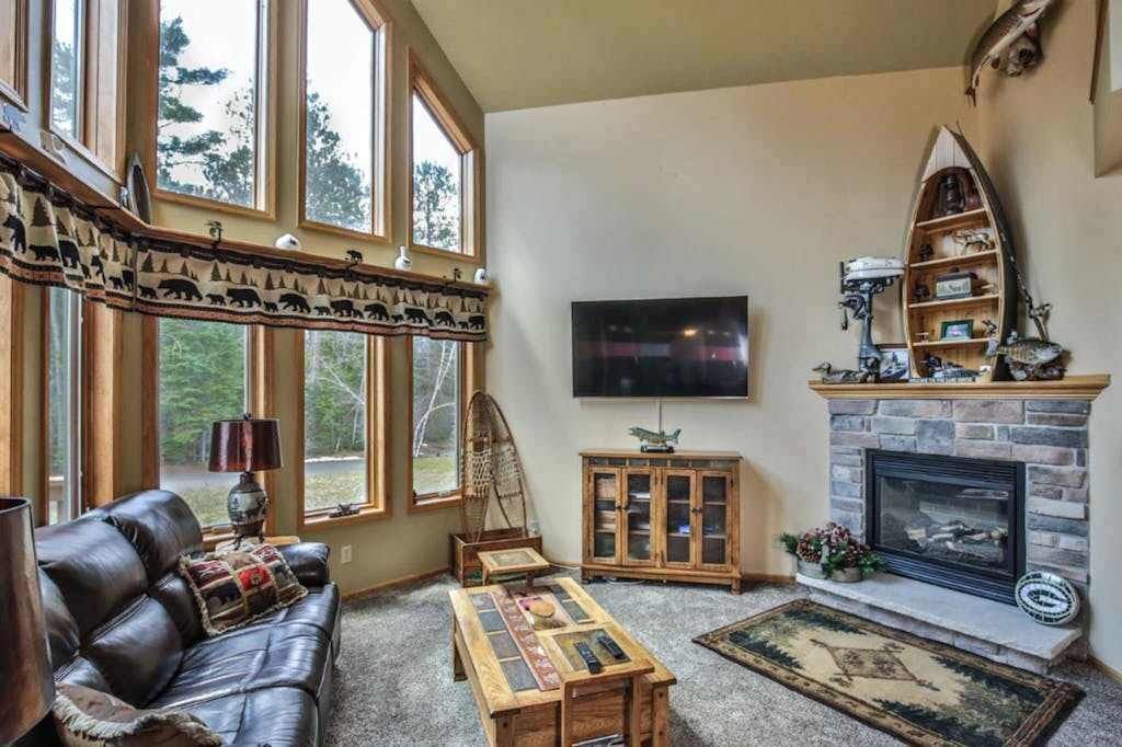 TV, fireplace, DVD player, offices