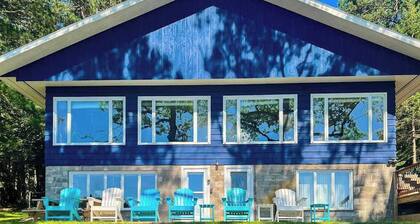Lakefront Lodge w/ 2 additional cabins, private dock, firepit, kayak & hammock