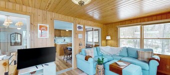Pickerel Lake cabin w/ kayaks, dock, patio, grill & direct access to trails!