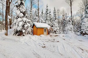 Exterior - Cozy cabins w/ fireplace, whirlpool tub, access to private dock, & fire pit (Mercer)