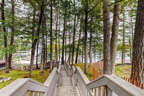 Property grounds - Charming Lakeview cabin w/ dock, fire pit, gas grill, & WIFI, Dogs-YES (St. Germain)