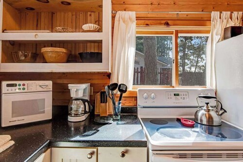 Remodeled Lakefront Cottage w/Free WiFi, Private Dock, Lake Views, & Gas Grill