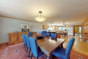 Dining - Soaring Pines Lakeside on Fence Lake Chain w/ Paddle Boards, Kayaks, & Lily Pad (Minocqua)