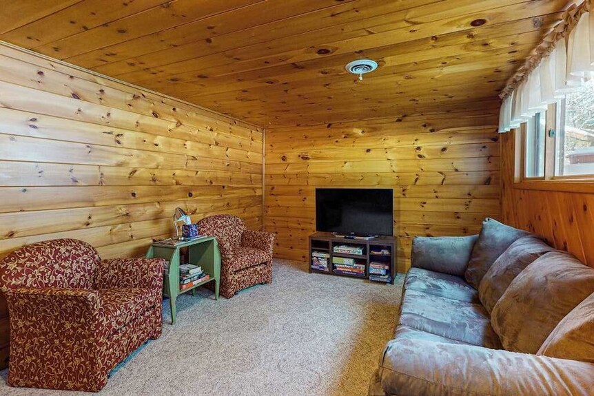 Cozy Wooded Home W/ Access To Snowmobile Trail, Near Town, Lakes, & Bike Trails - Presque Isle, WI