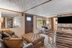 TV, DVD player - Lovely home with Mercer Lake view, patio, full kitchen, on trail 17 (Mercer)