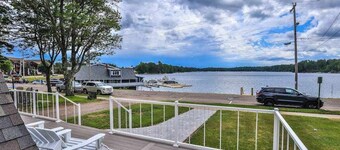 3-story lakefront home near downtown with lake & dock access, washer/dryer, deck
