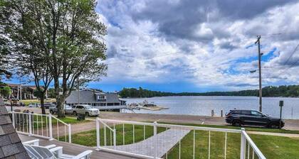 3-story lakefront home near downtown with lake & dock access, washer/dryer, deck