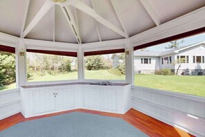 Interior - Spacious lakeside retreat near golf, trails & downtown, your perfect getaway! (Eagle River)