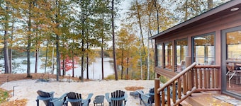 Quaint lakefront cabin w/ indoor & outdoor fireplace, private dock - dogs OK