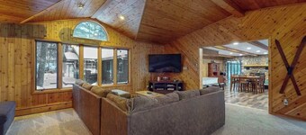 Serene Lakefront Home with Fire pit, Dock, WIFI, & Dog-Friendly