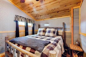 WiFi, bed sheets - Cozy home located near Lakes & Trails equipped with WIFI & a Gas Grill (Mercer)