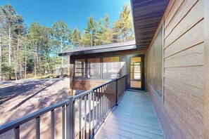 Property grounds - New Build-Serene Wooded Home with WIFI, Gas Grill, Near Lakes & Trails (Land O' Lakes)